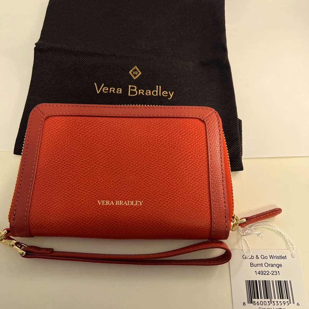 NEW - VERA BRADLEY LEATHER GRAB AND GO ZIP AROUND WRISTLET